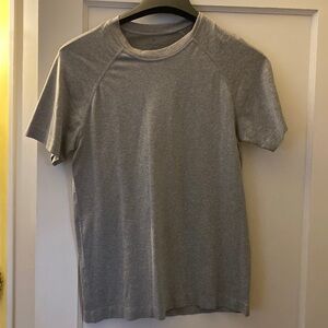 Fabletics t-shirt